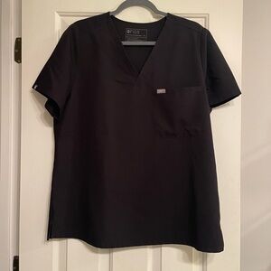 Figs black scrub top xl